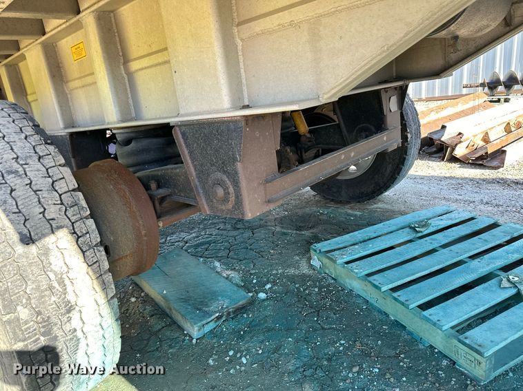 image for item EK9876 1999 Mate end dump trailer