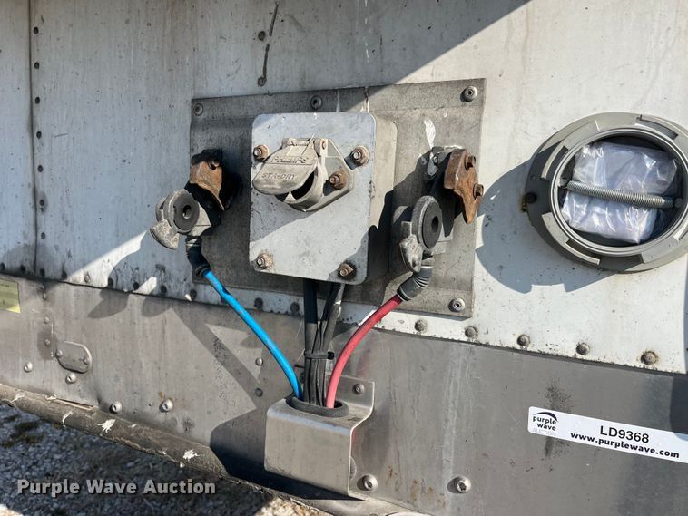 image for item LD9368 2011 Wabash RFALHSA refrigerated van trailer