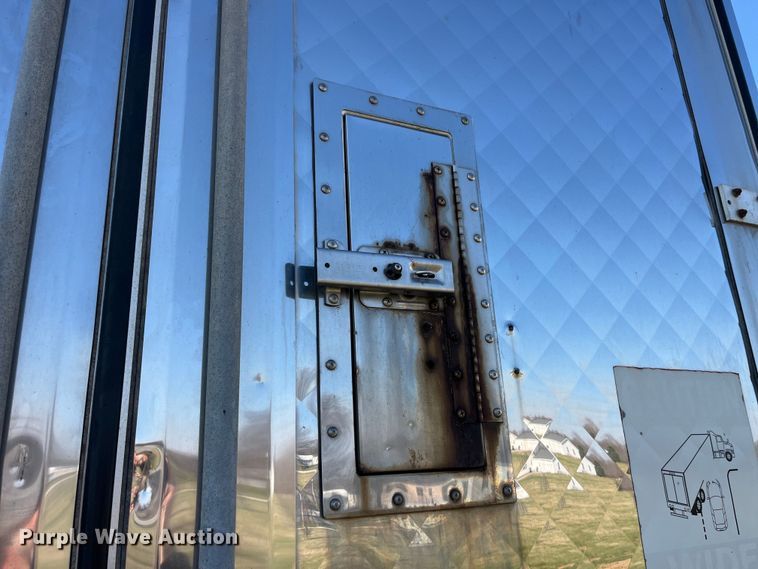 image for item LD9368 2011 Wabash RFALHSA refrigerated van trailer