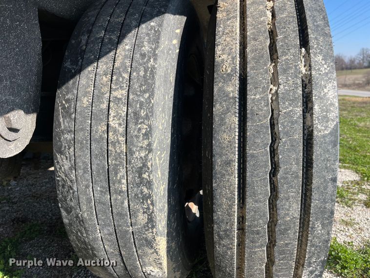 image for item LD9368 2011 Wabash RFALHSA refrigerated van trailer