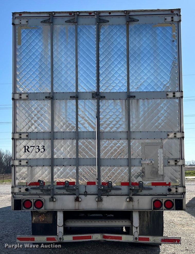 image for item LD9369 2007 Utility refrigerated van trailer