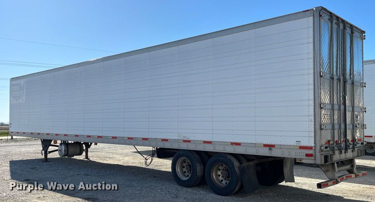 image for item LD9369 2007 Utility refrigerated van trailer