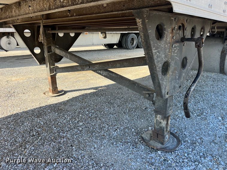 image for item LD9369 2007 Utility refrigerated van trailer