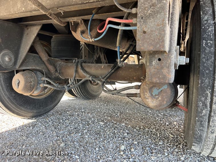 image for item LD9369 2007 Utility refrigerated van trailer