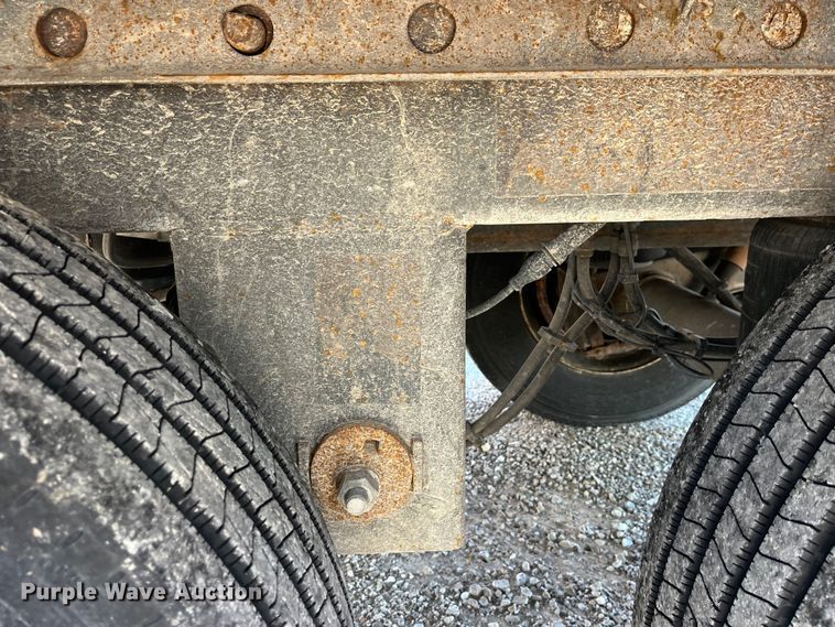 image for item LD9369 2007 Utility refrigerated van trailer