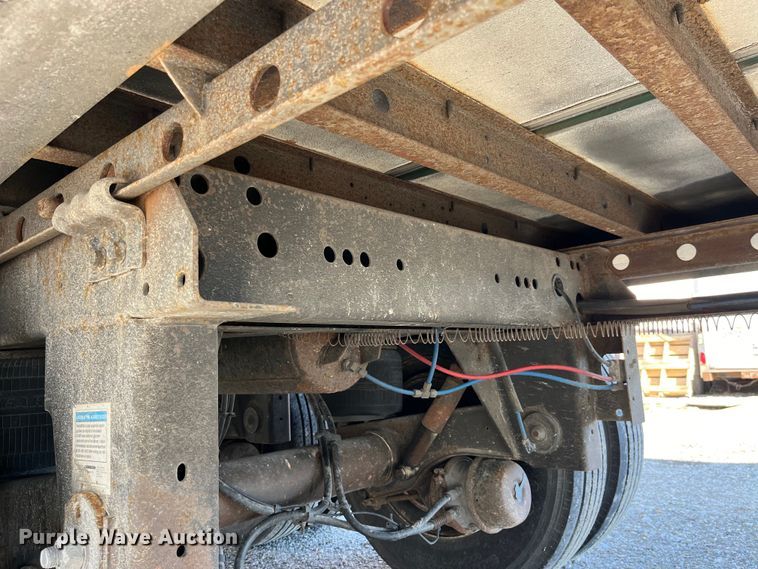 image for item LD9369 2007 Utility refrigerated van trailer