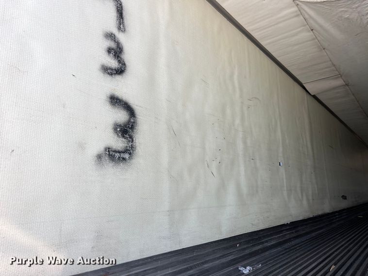 image for item LD9369 2007 Utility refrigerated van trailer