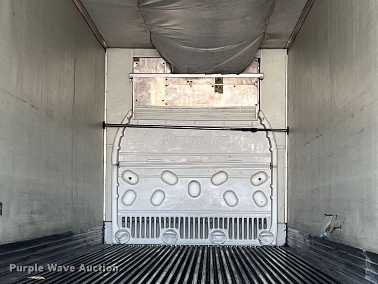 image for item LD9369 2007 Utility refrigerated van trailer