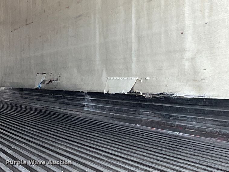 image for item LD9369 2007 Utility refrigerated van trailer