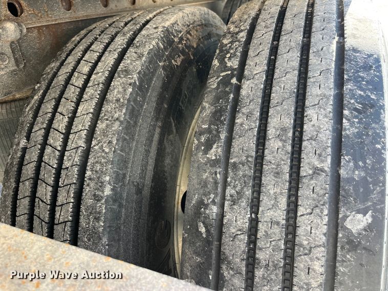 image for item LD9369 2007 Utility refrigerated van trailer