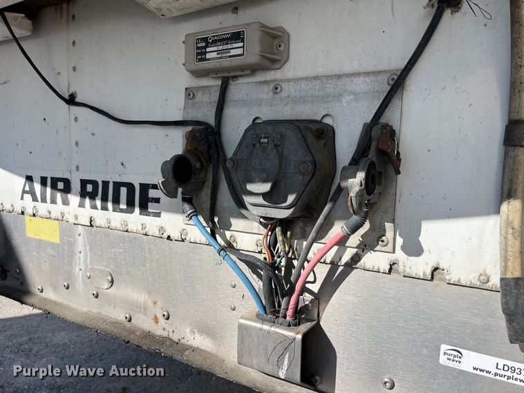 image for item LD9370 2014 Wabash refrigerated van trailer