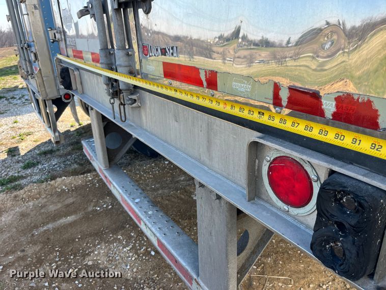 image for item LD9370 2014 Wabash refrigerated van trailer