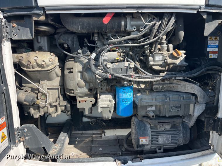 image for item LD9370 2014 Wabash refrigerated van trailer