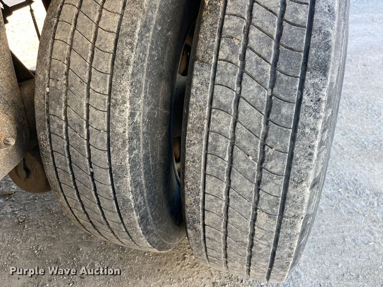 image for item LD9370 2014 Wabash refrigerated van trailer