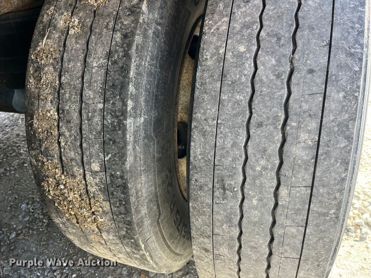 image for item LD9371 2012 Great Dane SUP-1114-31053 refrigerated van trailer