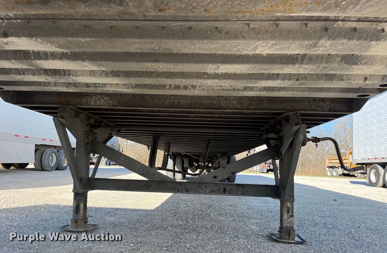 image for item LD9374 2008 Vanguard VIP4000 dry van trailer