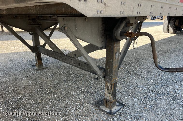 image for item LD9374 2008 Vanguard VIP4000 dry van trailer