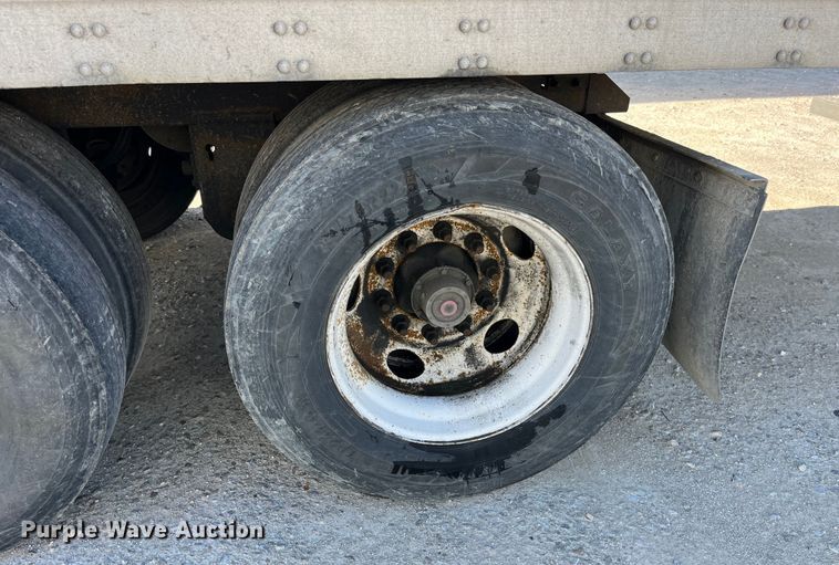 image for item LD9374 2008 Vanguard VIP4000 dry van trailer