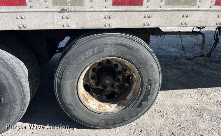 image for item LD9374 2008 Vanguard VIP4000 dry van trailer