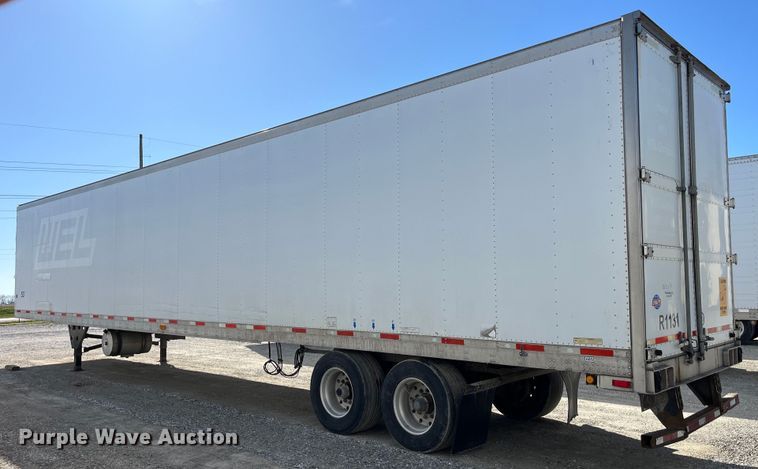 image for item LD9375 2011 Utility refrigerated van trailer