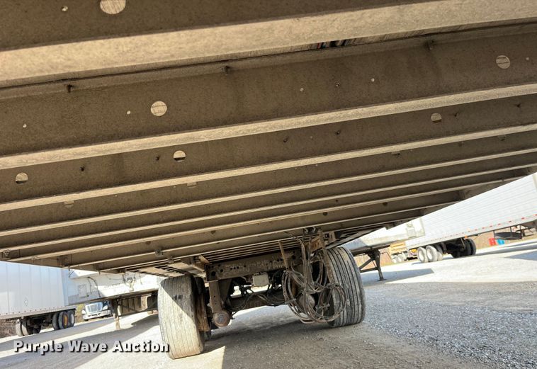 image for item LD9375 2011 Utility refrigerated van trailer