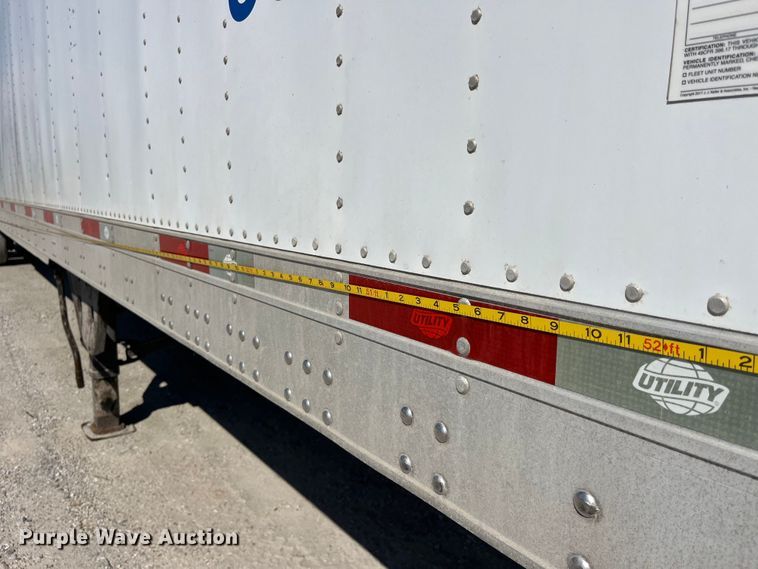 image for item LD9375 2011 Utility refrigerated van trailer