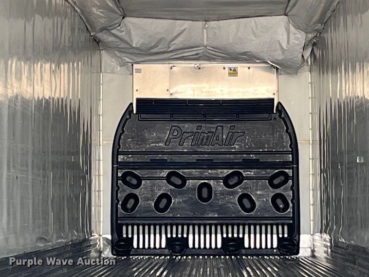 image for item LD9375 2011 Utility refrigerated van trailer