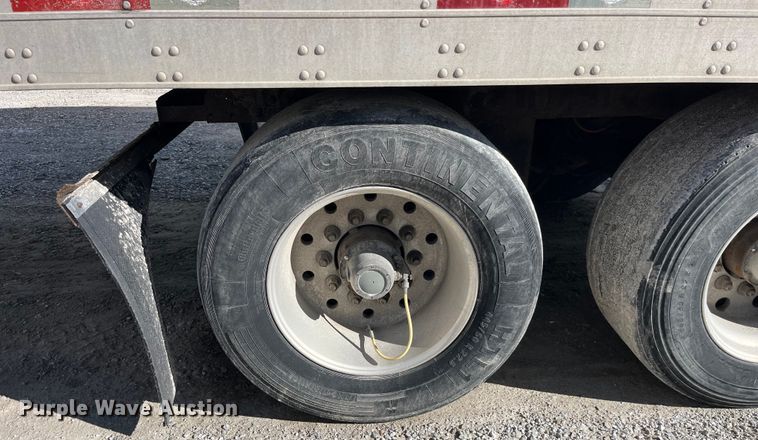 image for item LD9375 2011 Utility refrigerated van trailer