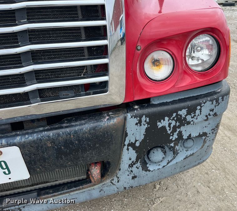 image for item LD9387 2007 Freightliner  CST120 semi truck