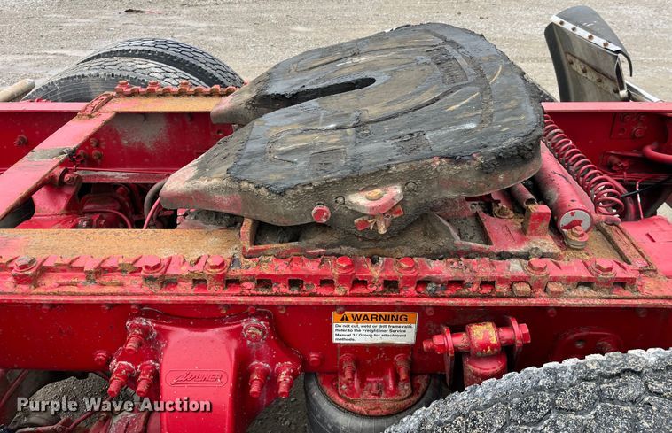 image for item LD9387 2007 Freightliner  CST120 semi truck