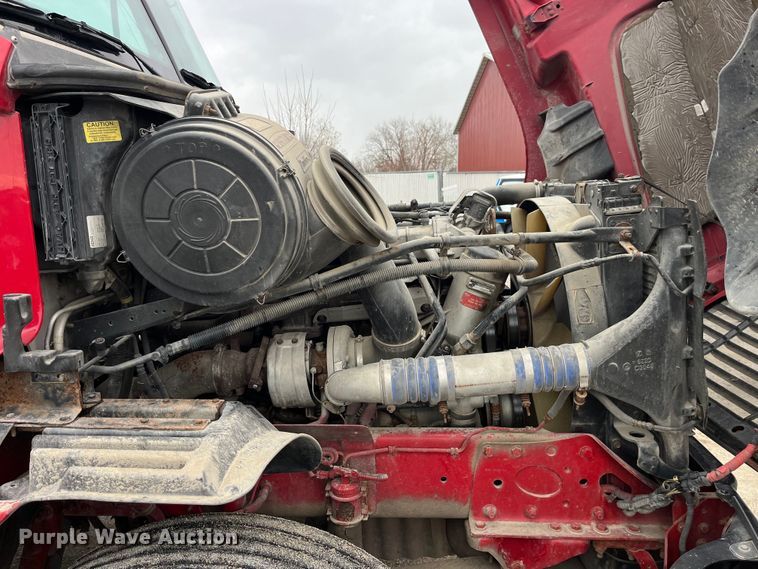 image for item LD9387 2007 Freightliner  CST120 semi truck