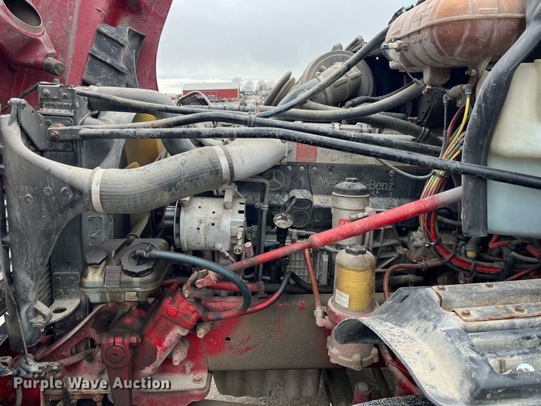 image for item LD9387 2007 Freightliner  CST120 semi truck