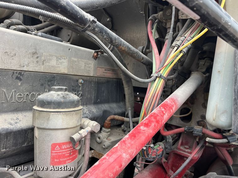 image for item LD9387 2007 Freightliner  CST120 semi truck