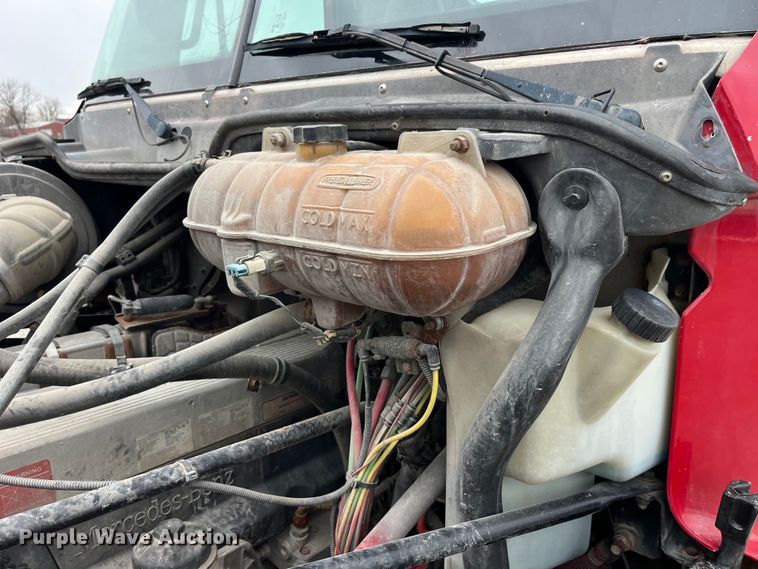 image for item LD9387 2007 Freightliner  CST120 semi truck