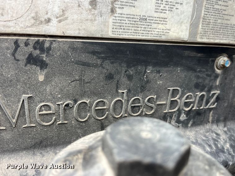 image for item LD9387 2007 Freightliner  CST120 semi truck