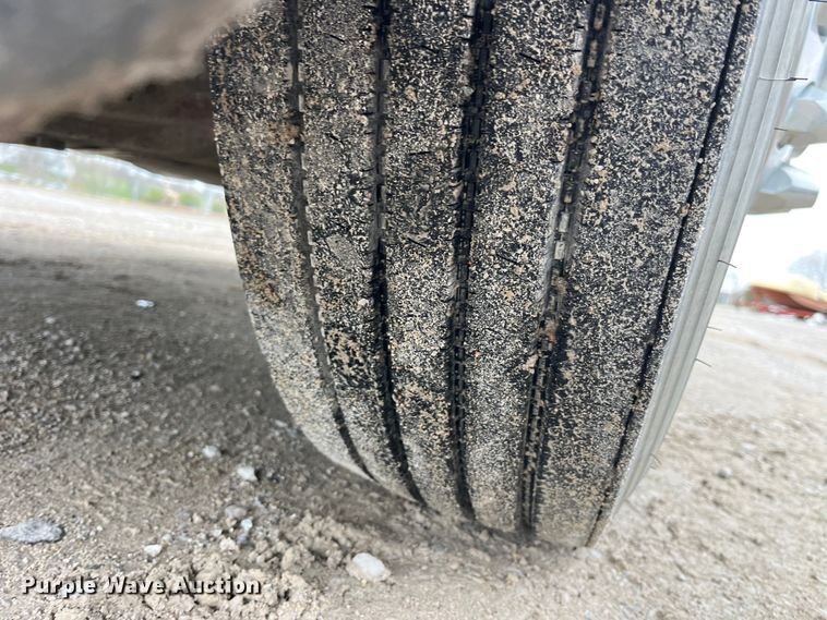 image for item LD9387 2007 Freightliner  CST120 semi truck