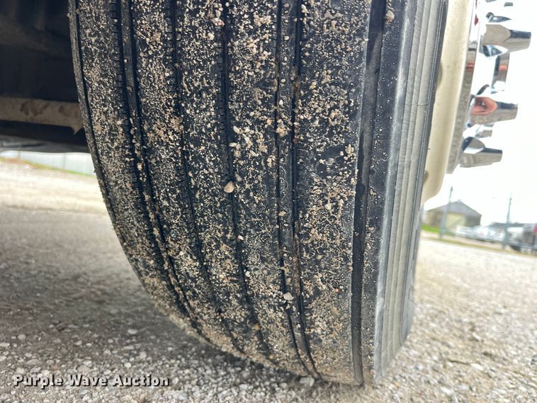 image for item LD9387 2007 Freightliner  CST120 semi truck