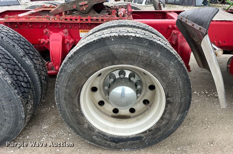 image for item LD9387 2007 Freightliner  CST120 semi truck