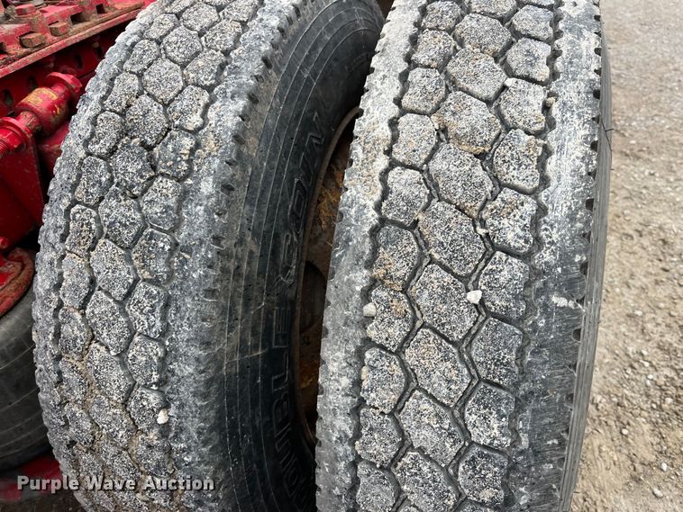 image for item LD9387 2007 Freightliner  CST120 semi truck