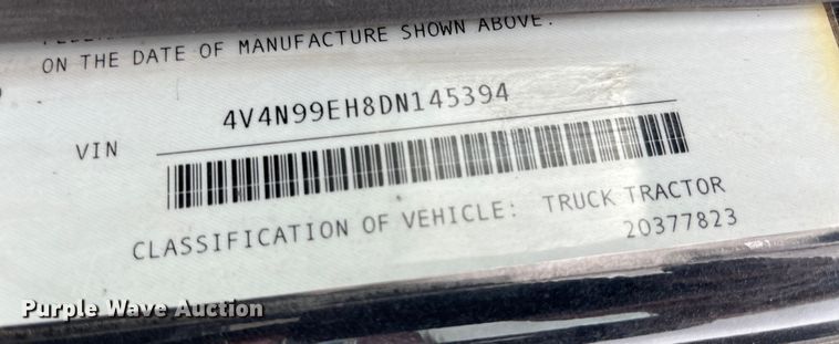 image for item LD9389 2013 Volvo VNL semi truck