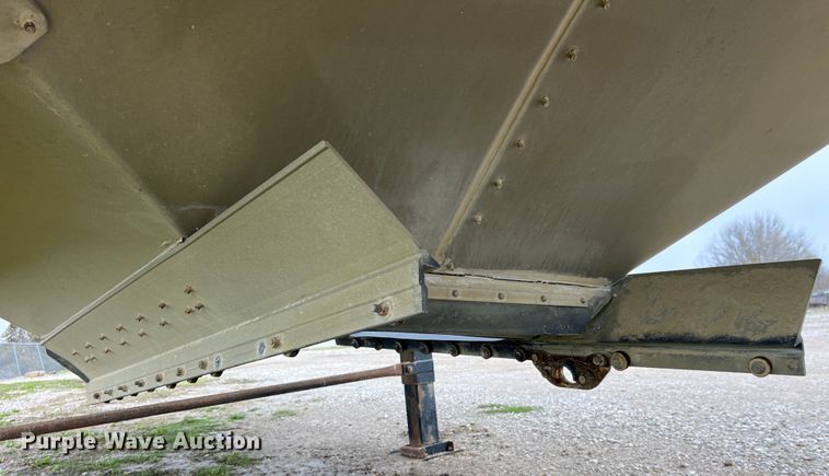 image for item LD9390 2009 Timpte grain trailer