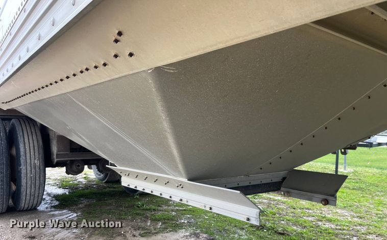 image for item LD9390 2009 Timpte grain trailer