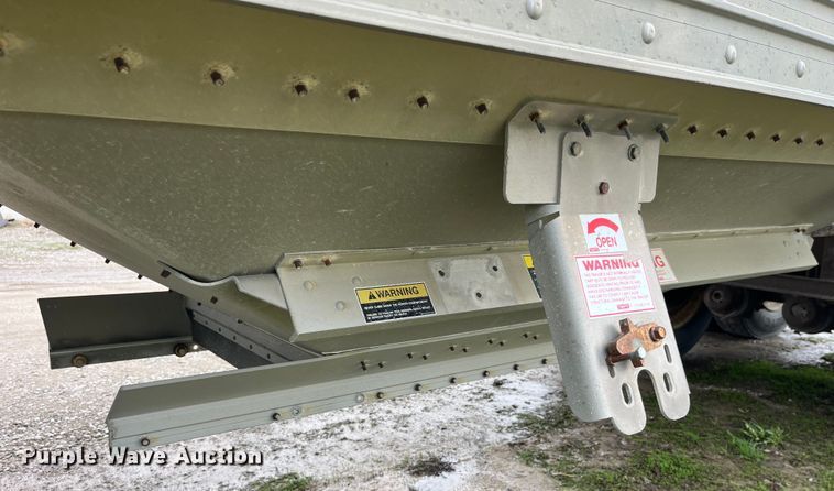 image for item LD9390 2009 Timpte grain trailer