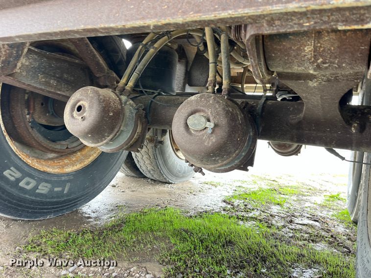 image for item LD9390 2009 Timpte grain trailer