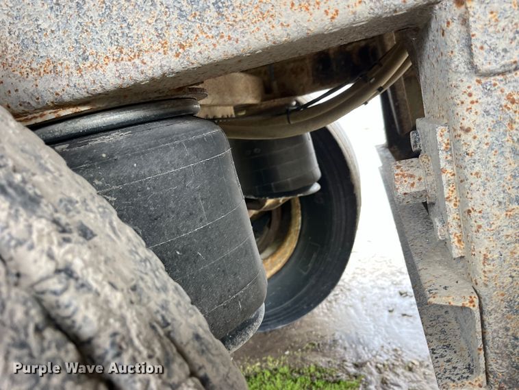 image for item LD9390 2009 Timpte grain trailer