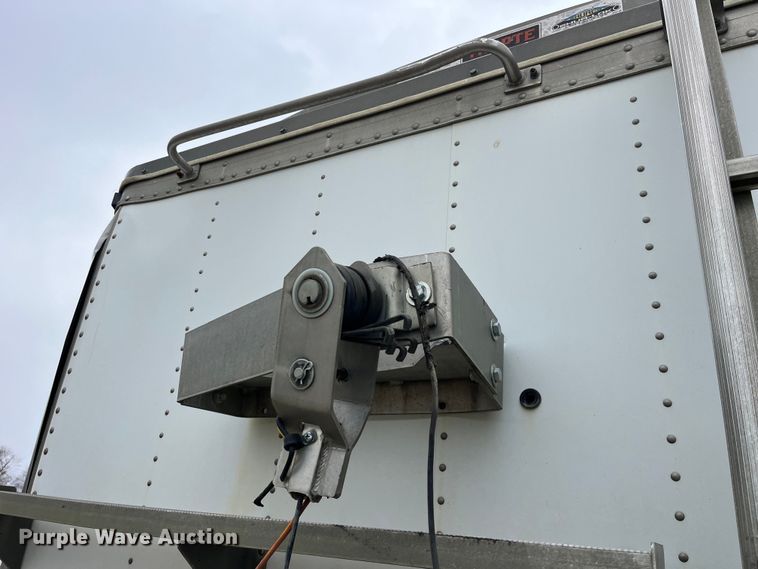 image for item LD9390 2009 Timpte grain trailer