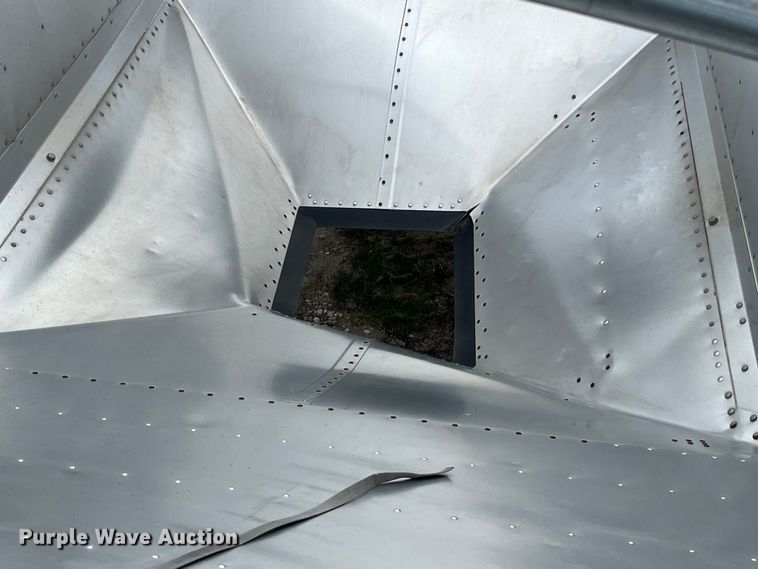 image for item LD9390 2009 Timpte grain trailer