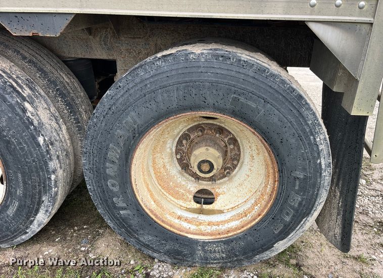 image for item LD9390 2009 Timpte grain trailer