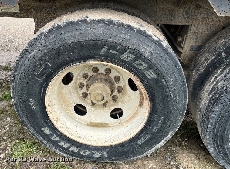 image for item LD9390 2009 Timpte grain trailer