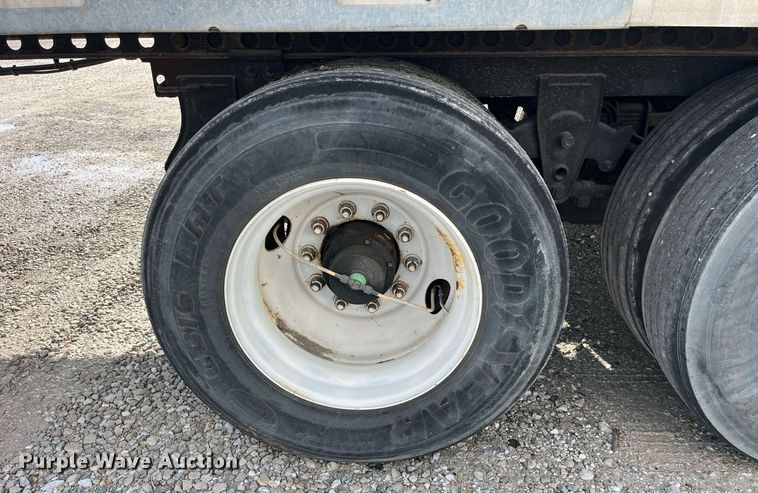 image for item LD9895 2009 Wabash DVCVHPC dry van trailer